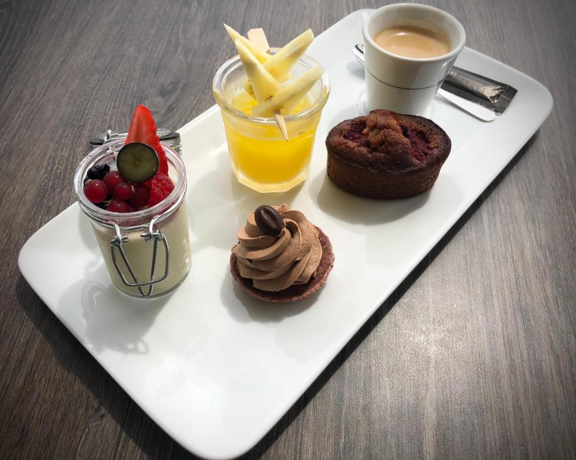 Logis Hotel & Restaurant Les Mouettes - Larmor Plage, Proche De Lorient Екстериор снимка
