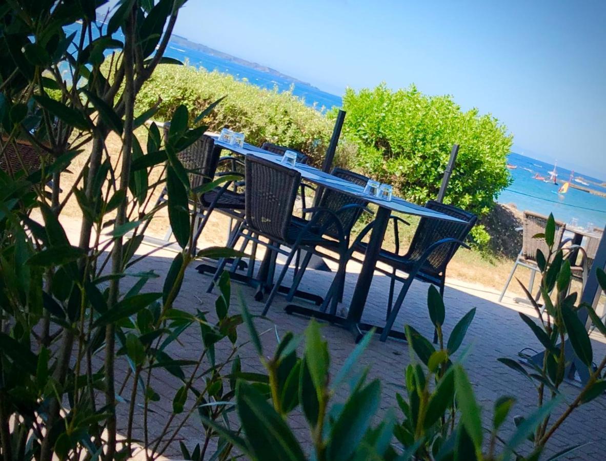 Logis Hotel & Restaurant Les Mouettes - Larmor Plage, Proche De Lorient Екстериор снимка