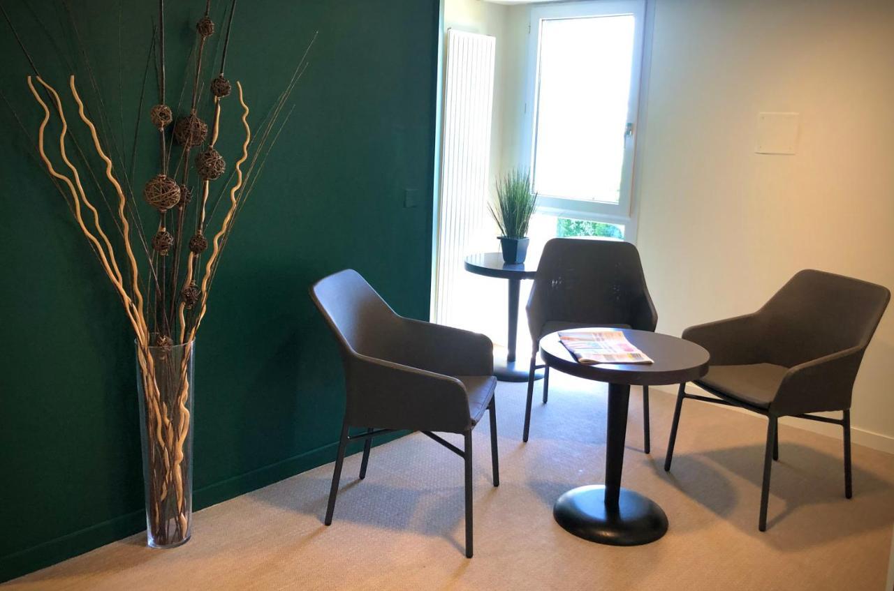 Logis Hotel & Restaurant Les Mouettes - Larmor Plage, Proche De Lorient Екстериор снимка