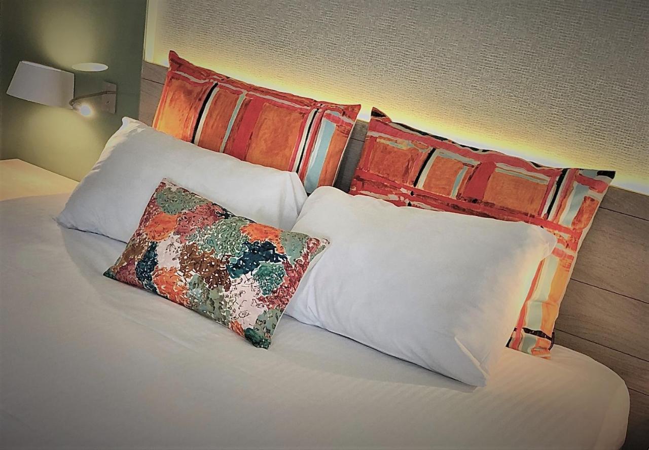 Logis Hotel & Restaurant Les Mouettes - Larmor Plage, Proche De Lorient Екстериор снимка