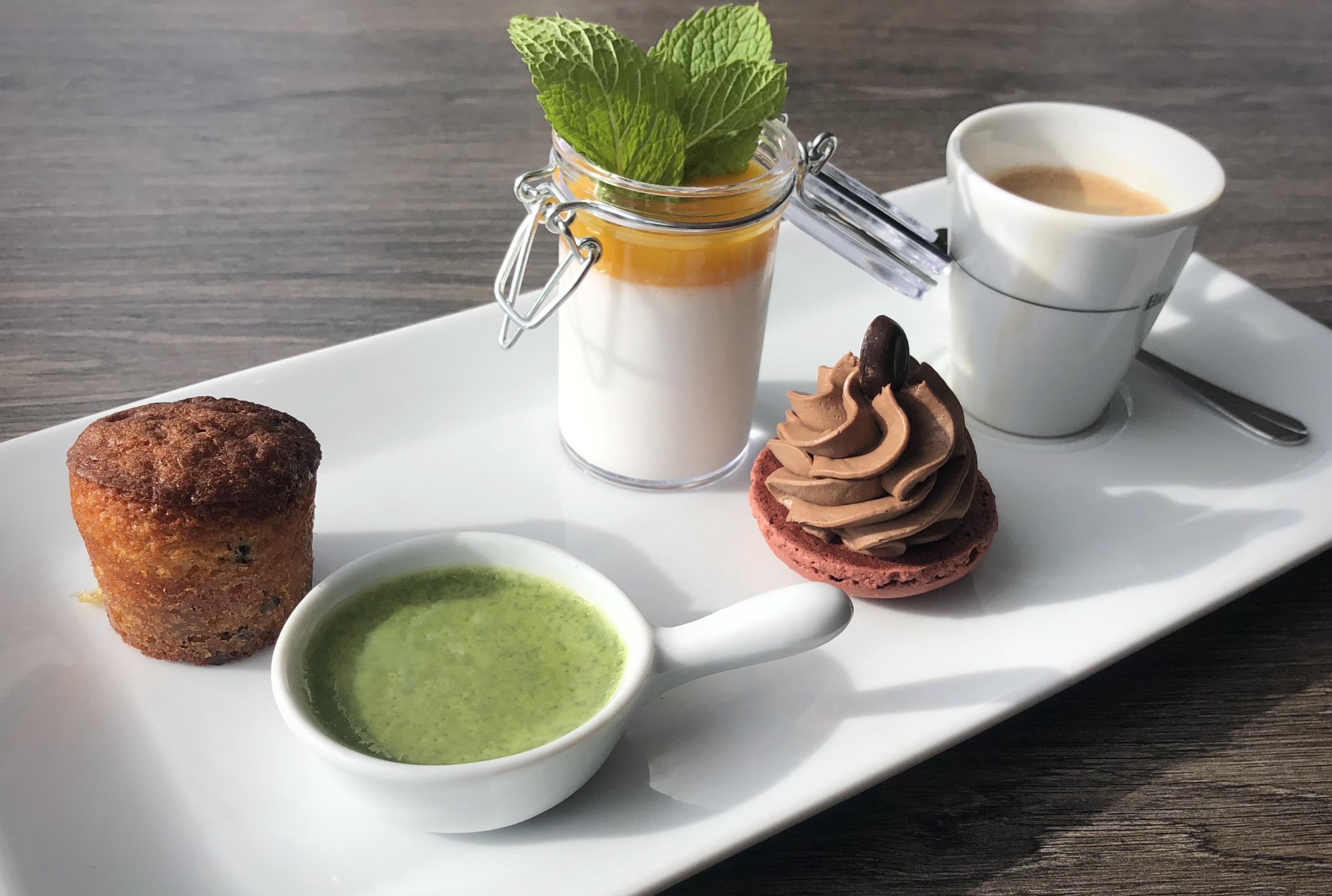 Logis Hotel & Restaurant Les Mouettes - Larmor Plage, Proche De Lorient Екстериор снимка